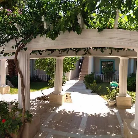 Ξενοδοχείο Grand Levent 4*