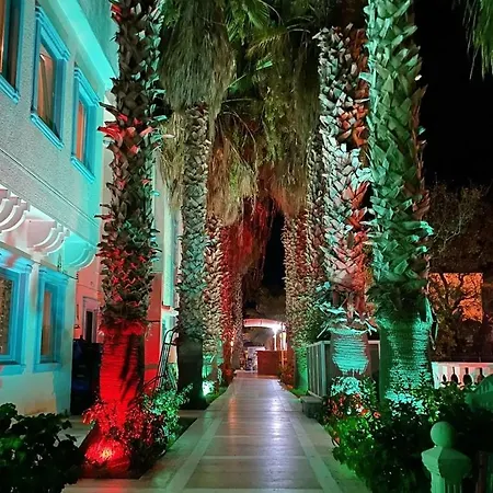 Grand Levent Hotel
