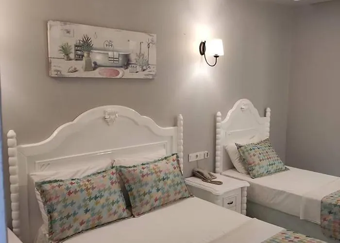 Grand Levent فندق